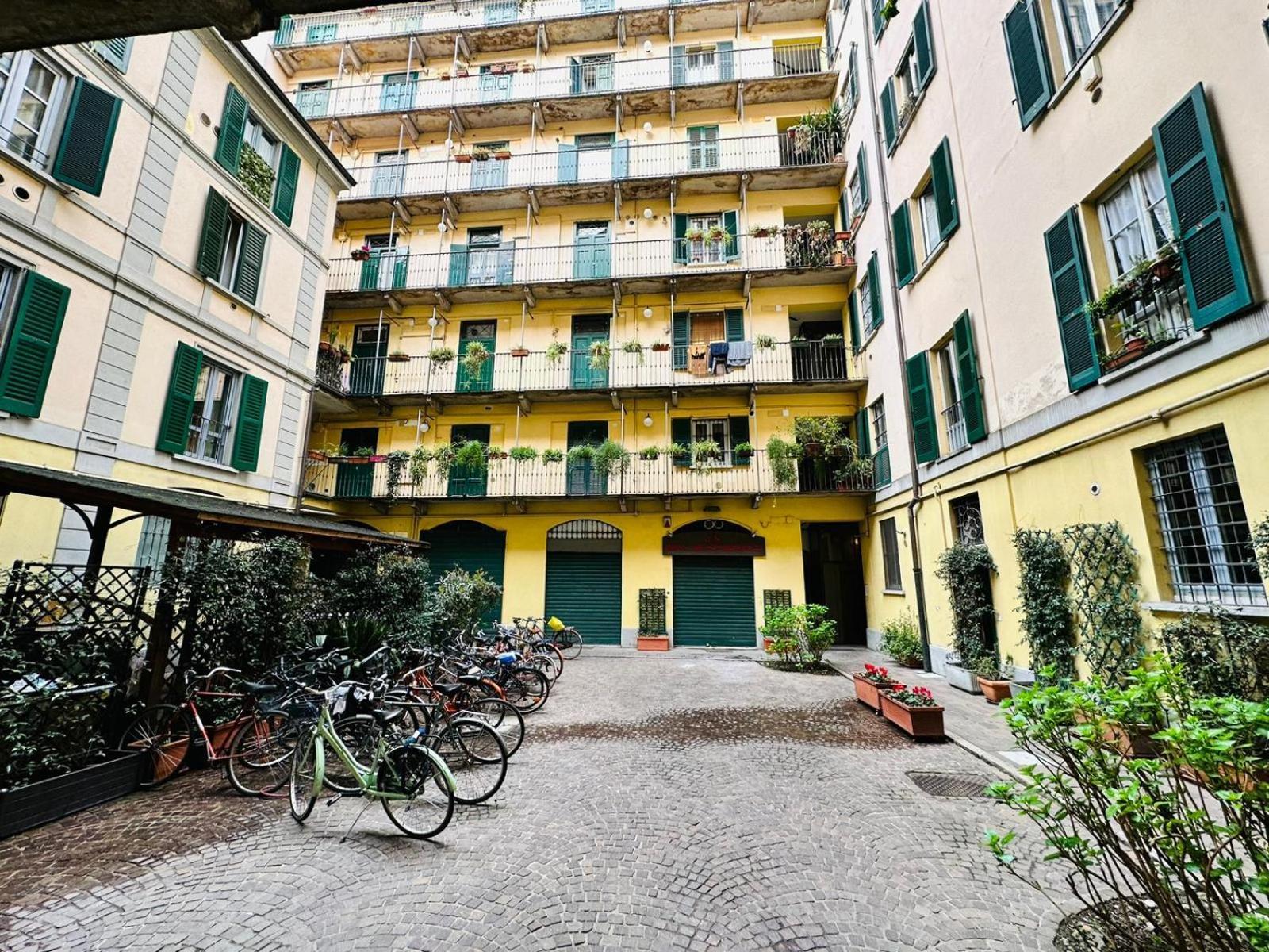 Comecasa Studio Vicino Stazione Centrale 米兰 外观 照片